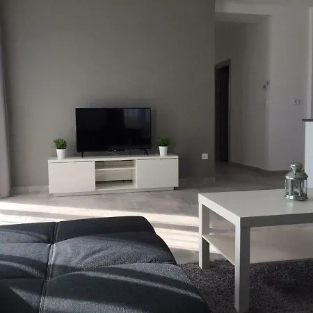 Airport Premium Apartamento *