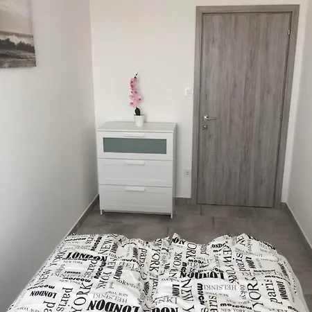 Airport Premium Apartamento *